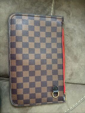 Source Unknown Brown Checkerboard Cosmetic Pouch with Red Zip